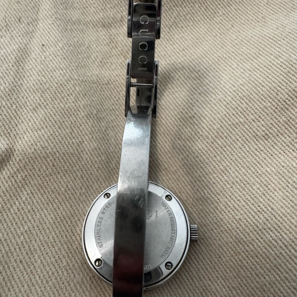 Gucci Stainless Steel Watch w/ Diamond - Picture 6 of 6